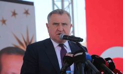 Bakan Bak: 'Yüzme Bilmeyen Kalmasın projesi çerçevesinde bu zamana kadar yaklaşık 12 milyon insanımıza yüzme öğrettik'