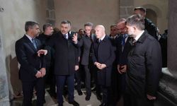Bakan Çiftçi, Erzurum'da restorasyonu devam eden Fetih Camii'ni inceledi