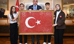 Bakan Ersoy, 19 Mayıs'ta genç sanatçıları bakanlıkta ağırladı