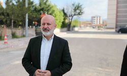 Başkan Çolakbayrakdar: 'Seyrani'de yolları, otoparkı ve yeşil alanlarıyla yeni bir yaşam kuruyoruz'