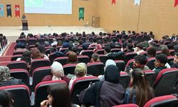 Bayburt'ta üniversite öğrencilerine bağımlılıkla mücadele anlatıldı