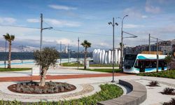 Bayram öncesi İzmir'in parklarında yoğun mesai