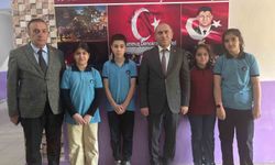 Bitlis'te kuş yavrusunu kurtarmaya çalışan öğrencilere anlamlı ödül