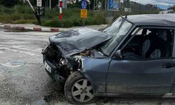 Burdur'da okul servisi ile otomobil çarpıştı: 7 yaralı