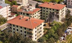 Büyükçekmece'de güvenli kent hedefiyle 40 bağımsız bölümden oluşan 3 riskli yapı yıkıldı