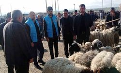 Çaldıran'da din görevlileri vatandaşı bilgilendirdi