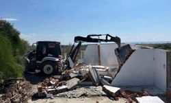 Çanakkale'de 15 kaçak yapı yıkıldı