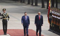 Çin Devlet Başkanı Xi, ABD Başkanı Trump'ı resmi törenle karşıladı
