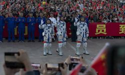 Çin'den uzaya gönderdiği bir astronotuna ilk kez 1 yıllık görev süresi