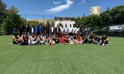 Diyarbakır'da 'Maarifin Kalbinde Marifetli Gençlik' temasıyla futbol turnuvası düzenlendi