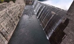 Dolusavaktan taşan su dron ile görüntülendi