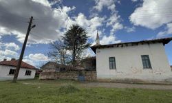 Ecdada ait 143 yıllık cami restorasyon bekliyor