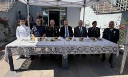 Edremit'te resmi bayramlaşma töreni