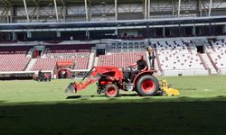 Elazığ Atatürk Stadyumu'nda bakım ve yenileme çalışmaları başladı