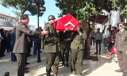 Emekli astsubaya askeri törenle veda