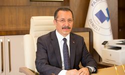 Eski PAÜ Rektörü Bağ'a görevi kötüye kullanmadan hapis cezası