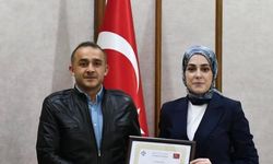 Eslem'i kurtaran dalgıç Kemal Ateş'e teşekkür belgesi