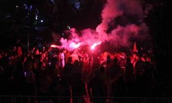 Galatasaray'ın şampiyonluk kutlamalarında Fenerbahçeliler 'prova' yaptı