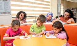 'Hayatımın İlk Kütüphanesi Annem' Anne ve çocukların gönüllerine dokundu