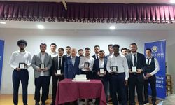 İhlas Vakfı Sıla Öğrenci Yurdu'nda öğrencilerin mezuniyet heyecanı
