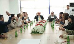 İncirliova'ya iki yeni çöp kamyonu