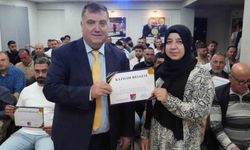 İzmir'deki taksiciler müşteri memnuniyeti için eğitimden geçiyor