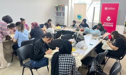 Kadınlar bu merkezde hem öğreniyor hem üretiyor