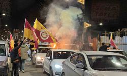 Kars'ta sarı-kırmızı gece