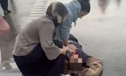 Kaza yapanlara yardım etmek isterken otomobilin çarptığı yaya hayatını kaybetti