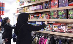 Kocasinan'da paranın geçmediği dost mağazada bayramlık alışveriş keyfi