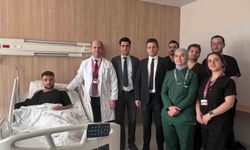 Kopan sinirler bacağından alınan nakille onarıldı: Genç hastaya ikinci şans
