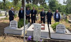 Kurban Bayramı'nda şehitler kabirleri başında anıldı
