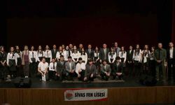 Lise öğrencileri Veysel'in hayatını sahneye taşıdı