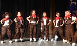 Minikler yetenekleri ile parmak ısırttı