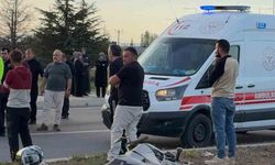 Motorsiklet devrildi, sürücü ağır yaralandı