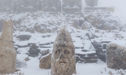 Nemrut Dağı'nda mayısta kar sürprizi