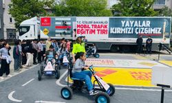 Oltu'da öğrencilere trafik eğitimi