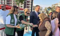 Osmaniye'de protokol üyeleri vatandaşlarla bayramlaştı