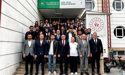 Rektör Kent öğrencilerin sorularını yanıtladı