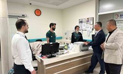 Sağlık-Sen Şırnak Şubesi'nden sağlık çalışanlarına bayram sürprizi