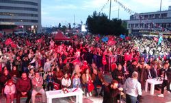 Samsun'da Anneler Günü'nde konser coşkusu