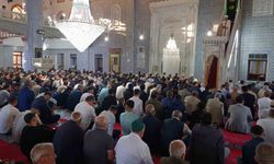 Şanlıurfa'da bayram namazı coşkusu