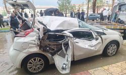 Şanlıurfa'da güneş enerjisi paneli otomobilin üzerine devrildi: 1 ölü