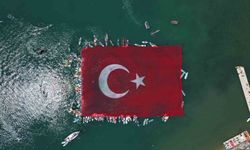 Sapanca Gölü'nde tüyleri diken diken eden görsel şölen