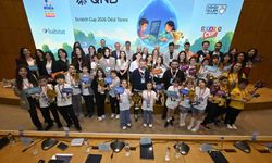Scratch Cup 2026'da 'Minik Eller', 'Gelecek İçin Bir Damla' temasıyla sürdürülebilirlik ve net sıfır odağında projeler geliştirdi