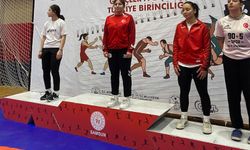 Sivas'ın 'Altın Kızı' Türkiye şampiyonu oldu