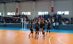 Siverek Spor Lisesi kız voleybol takımı şampiyon