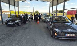 Sürücülere net mesaj: 'Direksiyondayken ekrana değil yola bak'