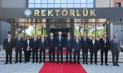TBMM Başkanı Numan Kurtulmuş Bursa Valiliği'ni ziyaret etti