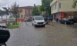 Tekirdağ'da şiddetli yağış yolları dereye çevirdi